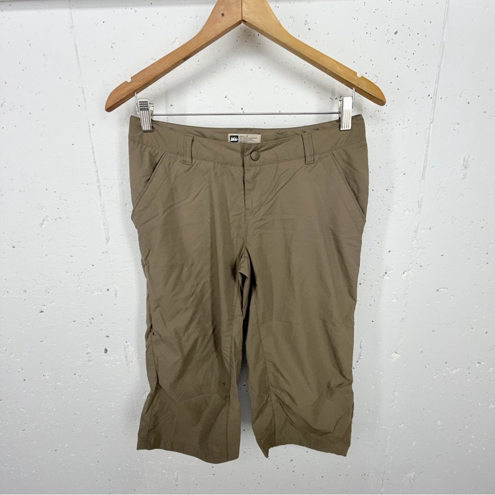 REI Women’s size 4 Brown Lightweight Capri Crop Hiking Pants